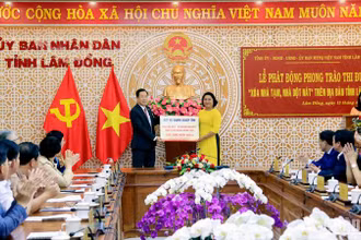 Nhiều đơn vị, tổ chức ủng hộ phong trào "xóa nhà tạm, nhà dột nát" trên địa bàn tỉnh Lâm Đồng tại lễ phát động.