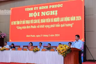 Bí thư Tỉnh ủy Bình Phước Nguyễn Mạnh Cường trả lời các kiến nghị, đề xuất tại buổi đối thoại.