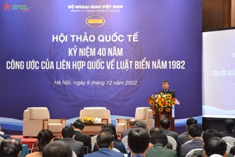 Thứ trưởng Thường trực Bộ Ngoại giao Nguyễn Minh Vũ phát biểu khai mạc hội thảo quốc tế kỷ niệm 40 năm UNCLOS 1982. (Nguồn: Báo Quân đội Nhân dân)