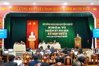 Mô hình phòng họp không giấy tờ đã tiết kiệm thời gian, chi phí hành chính tại các cơ quan nhà nước ở huyện Cam Lộ. 