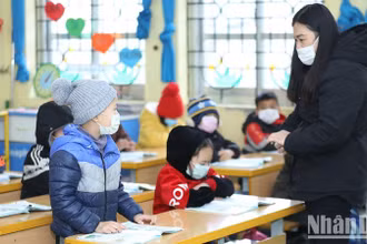 Giờ lên lớp của giáo viên và học sinh lớp 2A2, Trường tiểu học Quảng Lạc, thành phố Lạng Sơn, tỉnh Lạng Sơn.