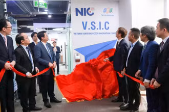 Khai trương Trung tâm ươm tạo và phát triển bán dẫn VSIC.