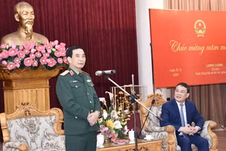 Đại tướng Phan Văn Giang phát biểu chúc mừng tỉnh Nam Định. (Ảnh: XUÂN TRƯỜNG)