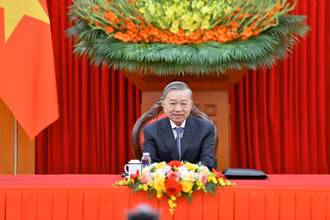 Đồng chí Tô Lâm, Tổng Bí thư Ban Chấp hành Trung ương Đảng ta đã có cuộc điện đàm với đồng chí Thongloun Sisoulith, Tổng Bí thư Ban Chấp hành Trung ương Đảng Nhân dân Cách mạng Lào, Chủ tịch nước Cộng hòa Dân chủ Nhân dân Lào. (Ảnh: ĐĂNG KHOA)