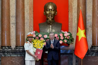 Tổng Bí thư, Chủ tịch nước Tô Lâm trao quyết định bổ nhiệm đồng chí Hồ Đức Anh giữ chức Phó Viện trưởng Viện Kiểm sát nhân dân tối cao. 