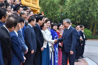 Tổng Bí thư, Chủ tịch nước Tô Lâm gặp mặt Đoàn đại biểu doanh nhân tiêu biểu.