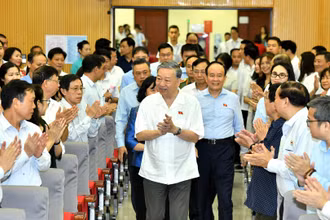 Tổng Bí thư Tô Lâm và các đại biểu dự hội nghị tiếp xúc cử tri thành phố Hà Nội.