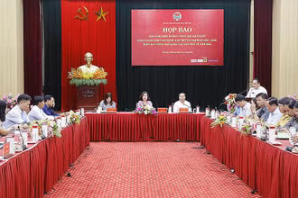Toàn cảnh buổi họp báo.