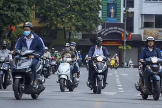 Khu vực Hà Nội sáng sớm có sương mù, đêm và sáng sớm trời rét. (Ảnh minh họa)