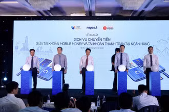Các đại biểu thực hiện nghi thức ra mắt dịch vụ.