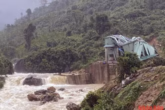 Hiện trường vụ sạt lở.