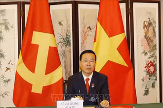 Thường trực Ban Bí thư Võ Văn Thưởng hội đàm với Ủy viên Thường vụ Bộ Chính trị Đảng Cộng sản Trung Quốc Thái Kỳ. (Ảnh: Trí Dũng/TTXVN)