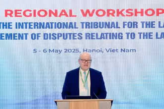 Chánh án Toà ITLOS Tomas Heidar đánh giá cao việc Chính phủ Việt Nam nói chung, Bộ Ngoại giao Việt Nam nói riêng đã hỗ trợ và đồng hành cùng ITLOS trong việc tổ chức Hội thảo khu vực lần này. (Ảnh: baoquocte.vn)