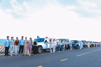 Các thí sinh cuộc thi Hoa hậu Biển Việt Nam tại lễ khởi hành quảng bá du lịch Bình Thuận.