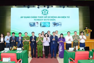 Lễ công bố Bệnh viện Bạch Mai chính thức thức triển khai hệ thống bệnh án điện tử.