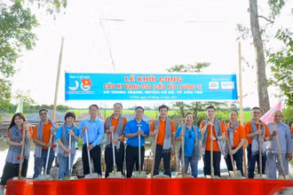 Khởi công xây dựng cầu Hy vọng 350 tại xã Trung Thạnh, huyện Cờ Đỏ (Cần Thơ).