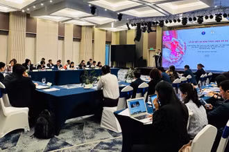 Quang cảnh cuộc họp sơ kết.
