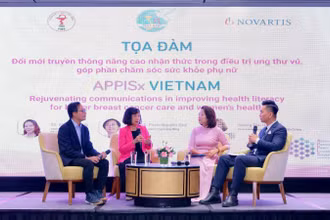 Các diễn giả thảo luận tại phần tọa đàm.