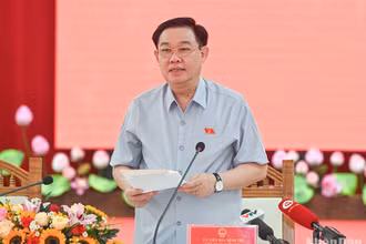 [Ảnh] Chủ tịch Quốc hội Vương Đình Huệ làm việc tại Thừa Thiên Huế và Quảng Trị