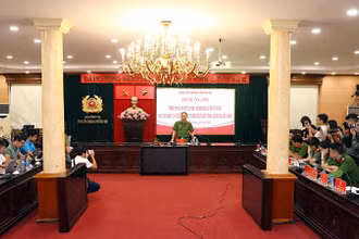 Toàn cảnh hội nghị.