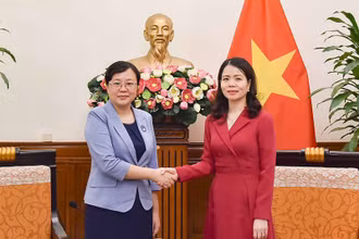 Thứ trưởng Ngoại giao Nguyễn Minh Hằng tiếp Phó Thị trưởng thành phố Trùng Khánh, Trung Quốc Trương Quốc Trí. (Ảnh: Bộ Ngoại giao)