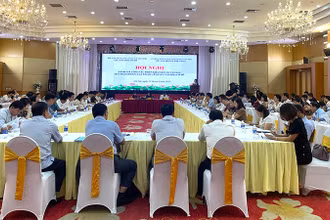 Toàn cảnh hội nghị.