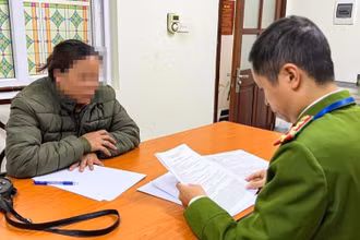 Đối tượng T.T.T tại cơ quan Công an phường Hàng Bạc (quận Hoàn Kiếm).