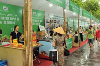 Khu vực gian hàng của chương trình Tuần hàng quảng bá nông sản, sản phẩm OCOP Hà Nội và các tỉnh, thành phố năm 2022. (Ảnh: HPA)