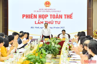 Phó Chủ tịch Thường trực Quốc hội Trần Thanh Mẫn dự và phát biểu ý kiến tại Phiên họp toàn thể Ủy ban Văn hóa, Giáo dục lần thứ tư.