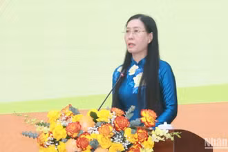 Bí thư Tỉnh ủy, Chủ tịch Hội đồng nhân dân tỉnh Quảng Ngãi Bùi Thị Quỳnh Vân phát biểu tại phiên họp cuối năm 2024 của Hội đồng nhân dân tỉnh Quảng Ngãi khóa 13, nhiệm kỳ 2021-2026.