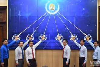 Việc đưa vào khai thác ứng dụng C-Quảng Ngãi (app công dân) và ứng dụng G-Quảng Ngãi (app công chức) là bước tiến mới trong công tác chuyển đổi số của tỉnh Quảng Ngãi.