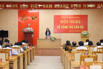 Bí thư Tỉnh ủy Quảng Ngãi Bùi Thị Quỳnh Vân chủ trì hội nghị xem xét kỷ luật đảng viên vi phạm.