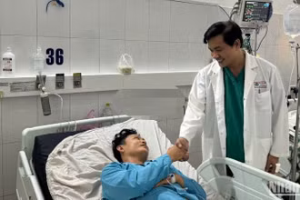 Hiện, sức khỏe bệnh nhân Đặng Huy Hùng đã qua cơn nguy kịch. (Ảnh: ANH ĐÀO)
