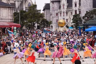 Du khách trải nghiệm nhiều sản phẩm du lịch hấp dẫn tại Khu du lịch Sun World Ba Na Hills.