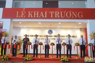 Đà Nẵng vận hành Trung tâm giám sát, điều hành thông minh - IOC. (Ảnh: ANH ĐÀO)