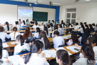 Ngày hội việc làm thu hút hàng ngàn lượt sinh viên tham gia phỏng vấn trực tiếp. (Ảnh: ANH ĐÀO)