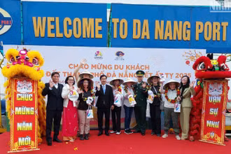 800 du khách tàu biển đến du xuân Đà Nẵng ngày Mùng 1 Tết Nguyên đán Ất Tỵ 2025. (Ảnh: ANH ĐÀO)