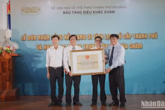 Bảo tàng Điêu khắc Chăm Đà Nẵng đón nhận Bằng xếp hạng Di tích lịch sử cấp thành phố. (Ảnh: ANH ĐÀO)