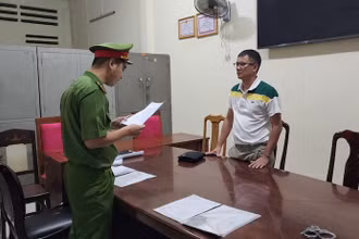 Đối tượng Đào Công Phú bị bắt. (Ảnh: Công an cung cấp)