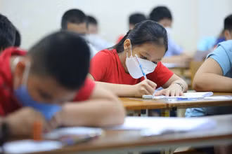 Thí sinh tham dự kỳ thi vào lớp 6 Trường trung học cơ sở Ngoại ngữ (Ảnh: UMS)