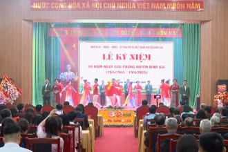 Quang cảnh Lễ kỷ niệm 80 năm Ngày Giải phóng huyện Bình Gia.
