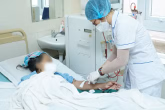 Cầu nối AVF đóng vai trò như “đường dẫn máu” đối với người bệnh suy thận mạn giai đoạn cuối phải lọc máu chu kỳ. (Ảnh BVCC)