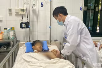 Bệnh nhân Bùi Xuân Q. (20 tuổi, Bắc Ninh) trải qua giờ phút kinh hoàng khi gặp tai nạn do lái xe máy khi trong máu có nồng độ cồn cao. 