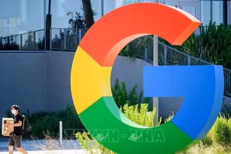 Biểu tượng Google tại trụ sở ở Mountain View, California, Mỹ. (Ảnh: AFP/TTXVN)