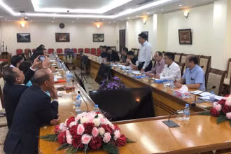 Đoàn công tác của Bộ ngoại giao làm việc với Ban thường trực Hội Khmer-Việt Nam tại Campuchia và Câu lạc bộ Doanh nghiệp Việt Nam tại Campuchia.