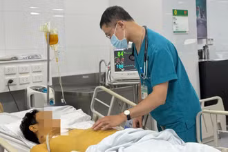 Bệnh nhân có da vàng như nghệ. 
