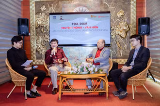 Các khách mời tham gia tọa đàm.