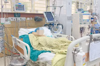 Bệnh nhân đang được điều trị tích cực.