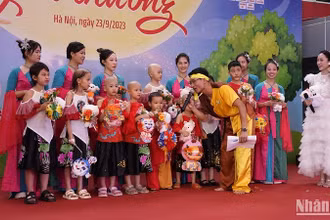 Những nghệ sĩ đặc biệt trên sân khấu Trung thu yêu thương.