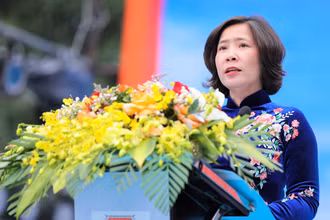 Chủ tịch Hội Liên hiệp Phụ nữ thành phố Hà Nội Lê Kim Anh phát biểu tại sự kiện.